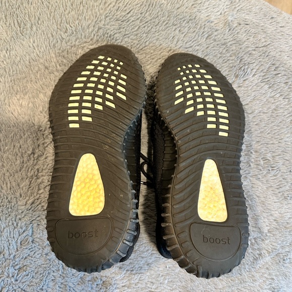 Yeezy Black Sneakers - Picture 3 of 3